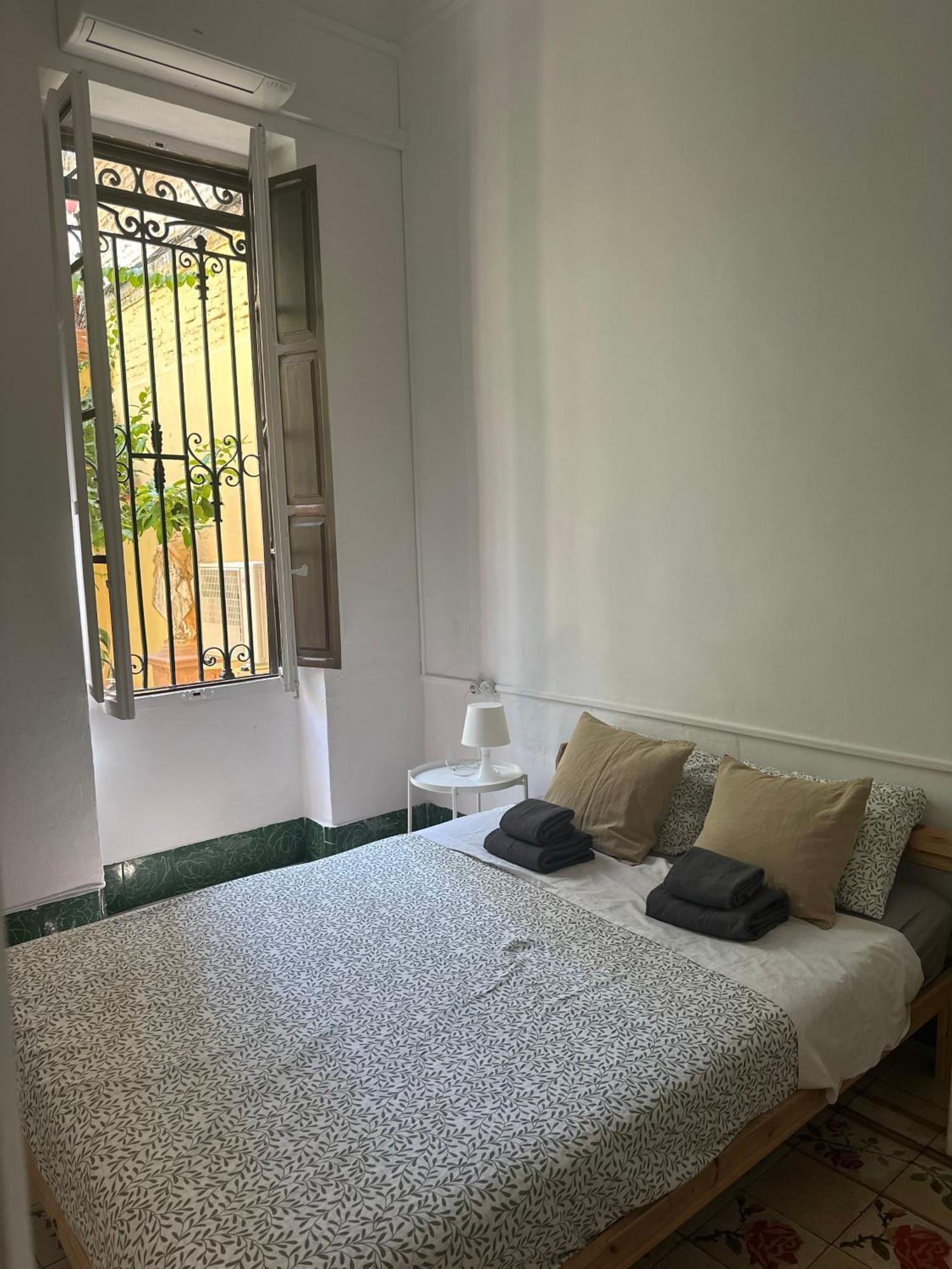 Habitacion Con Bano Privado 1 Cama De Matrimonio Valência Exterior foto